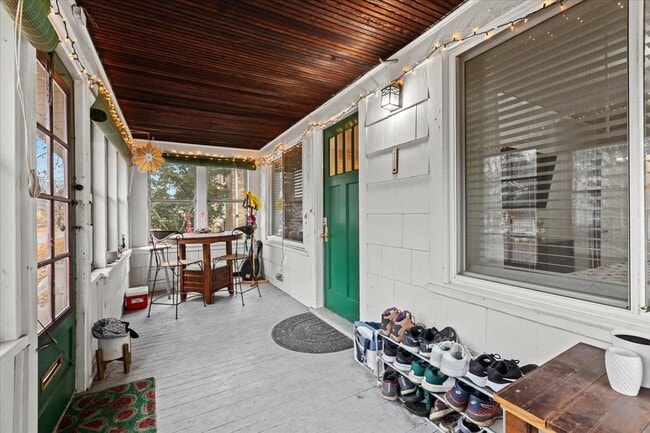 Building Photo - 575 E Lewiston Ave