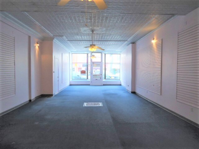 Foto del edificio - 117 S Main St