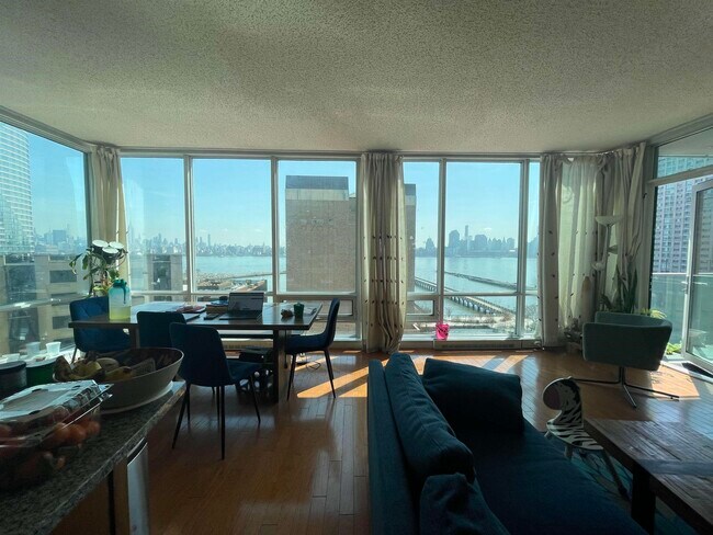 Foto del edificio - 20 Newport Pkwy