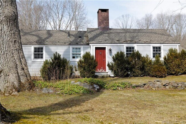 Foto del edificio - 90 Sharon Mountain Rd