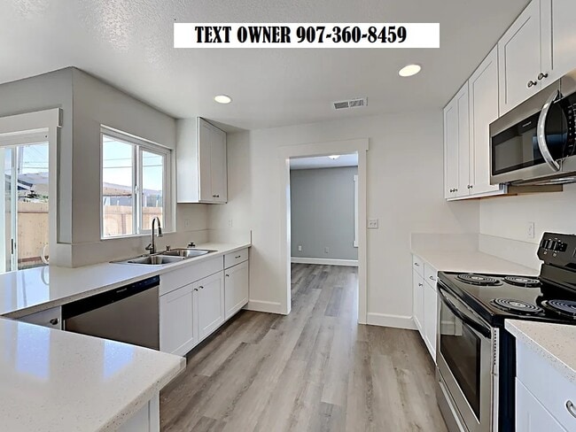 Building Photo - 6078 Kingwood Cir