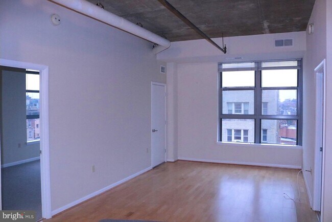 Foto del edificio - 1300 N St NW