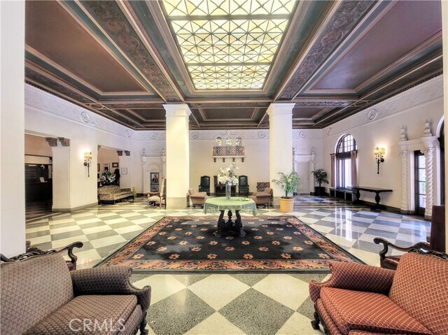 Foto del edificio - 315 W 3rd St