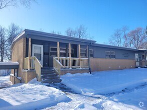 Building Photo - 107 W 20th Ave