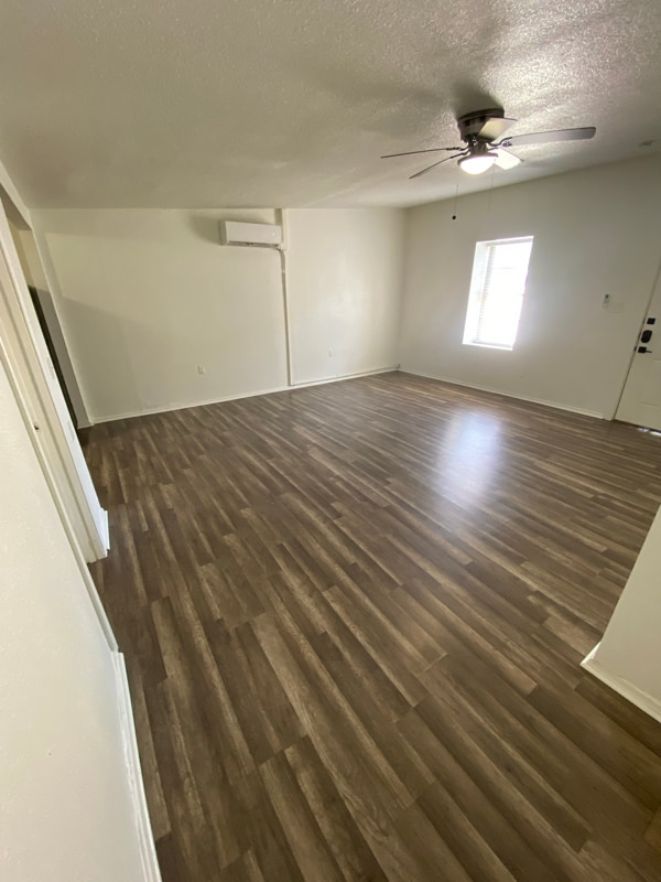 Building Photo - 5415 Buena Vista St