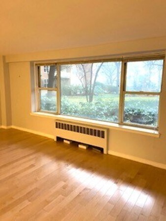 Building Photo - 145 Pinckney St