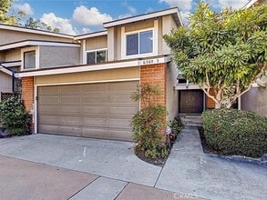 Building Photo - 6560 E Camino Vista