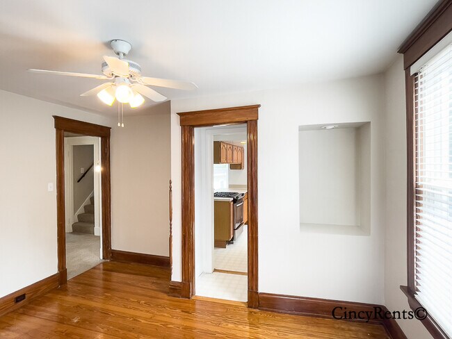Building Photo - 2836 Linwood Ave