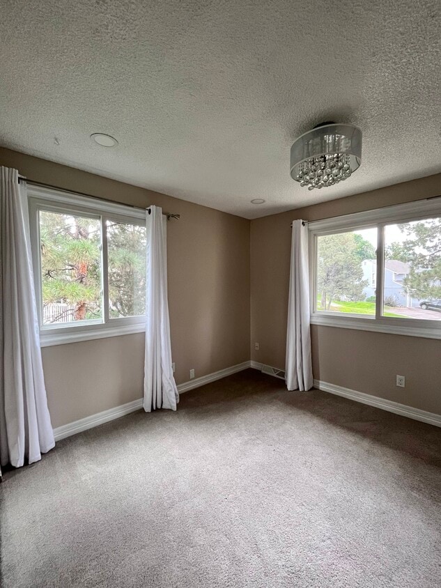 Primary Photo - 2754 S Kenton Ct
