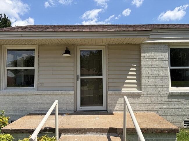 Photo - 411 east Showalter Drive House