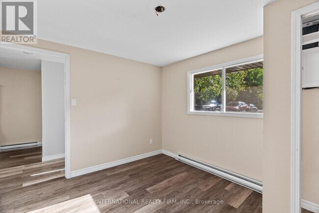 Photo du bâtiment - 9921 Superior St