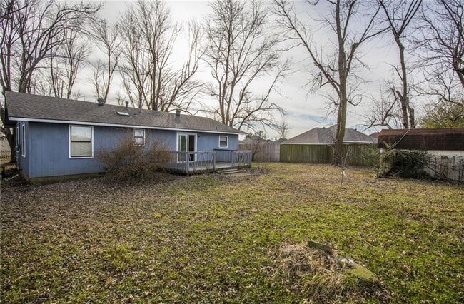 Foto del edificio - 726 McClure Ave