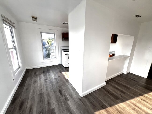 Foto del edificio - 83 Seeley St