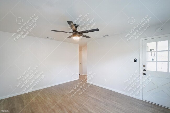 Foto del edificio - 3 br, 1 bath House - 1613 Curtis Dr