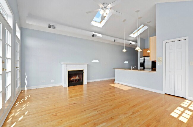 Building Photo - 2354 W Harrison St