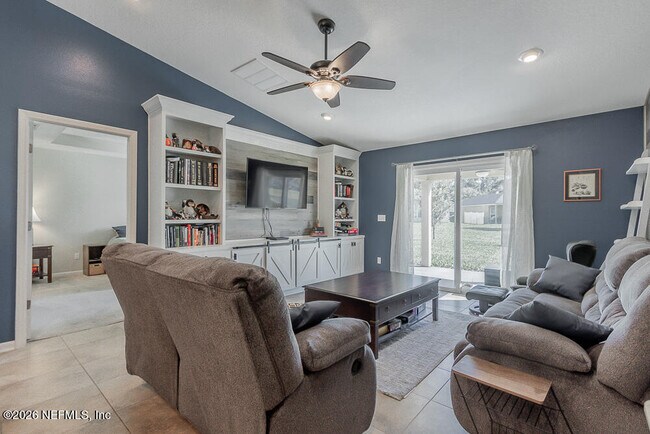 Foto del edificio - 13328 Smithwick Ln
