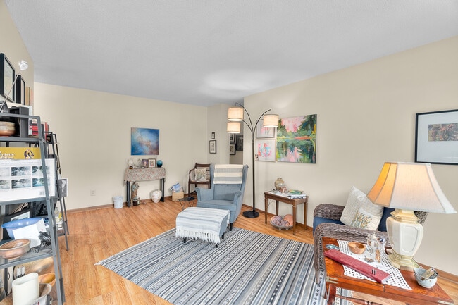 Foto del edificio - Riverwood Homes LLC
