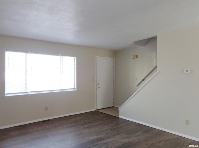 Building Photo - 4726 W Merol Ct