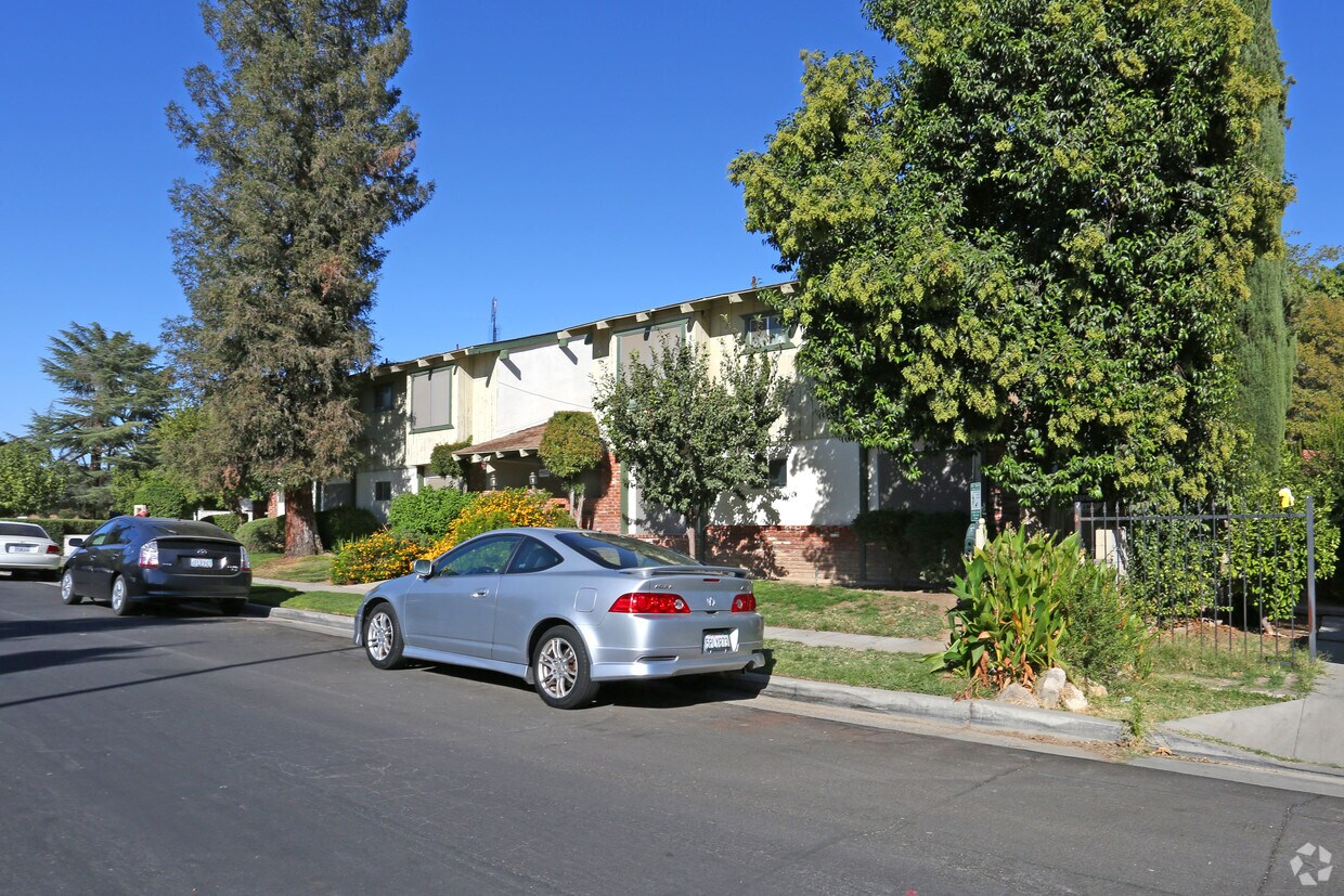 Building Photo - Casa Glenn Apartments