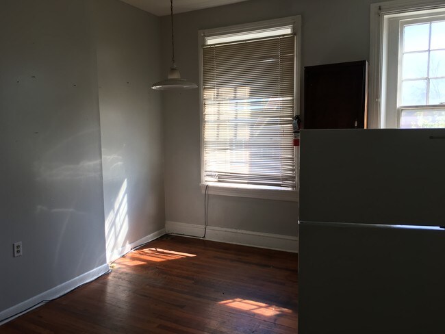 Foto del edificio - 364 S Queen St