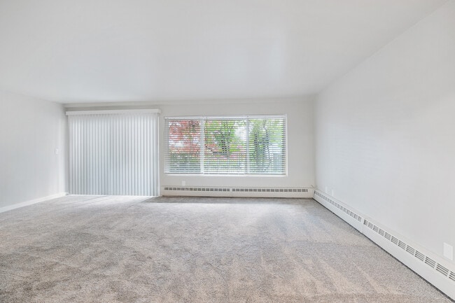 Building Photo - 2811 75th Pl SE