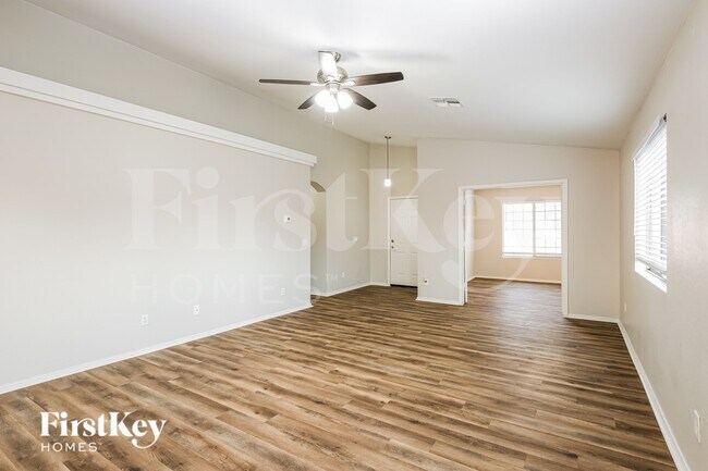 Foto del edificio - 3141 W Sunland Ave