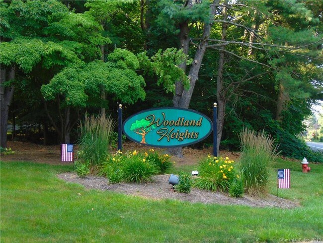 Foto del edificio - 166 Woodland Dr