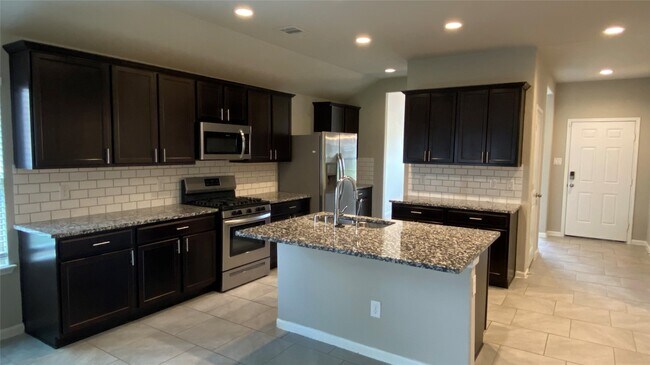 Building Photo - 29506 Breakwater Dr