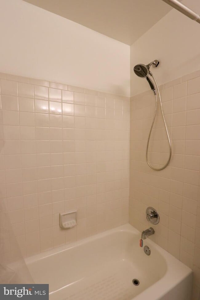 Building Photo - 1063 Nicklaus Ct