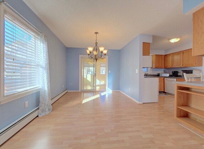 Building Photo - 43 Kingsbury Ln