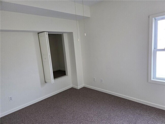 Foto del edificio - 567 S County Trail