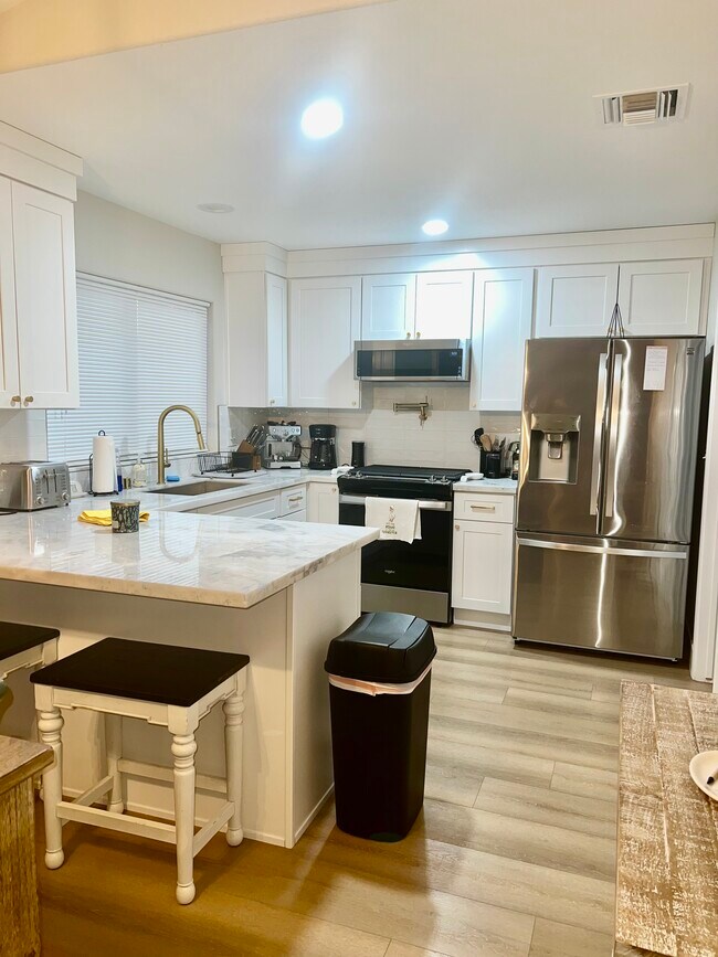 Foto del edificio - 8609 Linderwood Dr