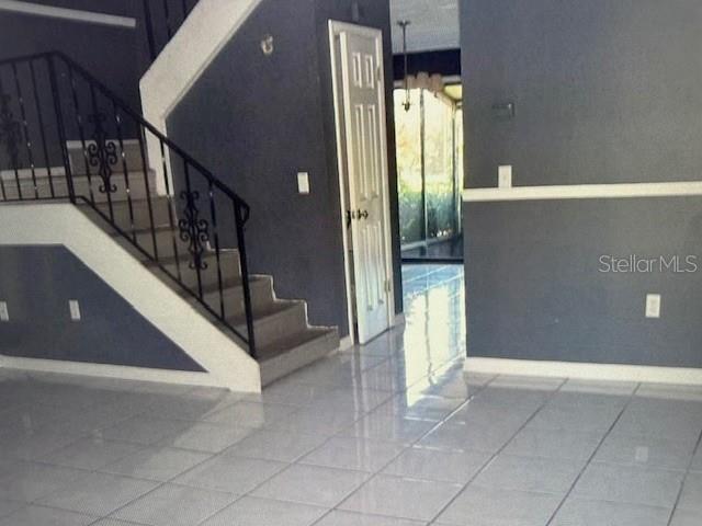 Foto del edificio - 6090 Village Cir S