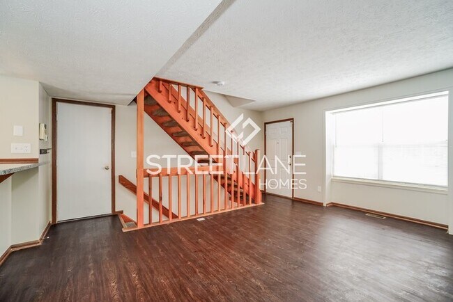 Foto del edificio - REDUCED! - Now offering $500 off first ful...