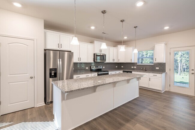 Foto del edificio - BEAUTIFUL 3 Bedroom Home - Stonebridge Fairways - AVAILABLE NOW