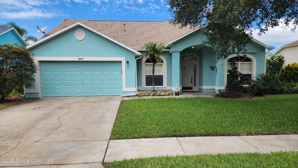 Foto principal - 1061 Pelican Ln