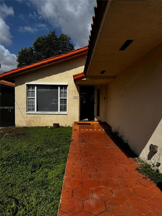 Building Photo - 2194 SW 57th Ct