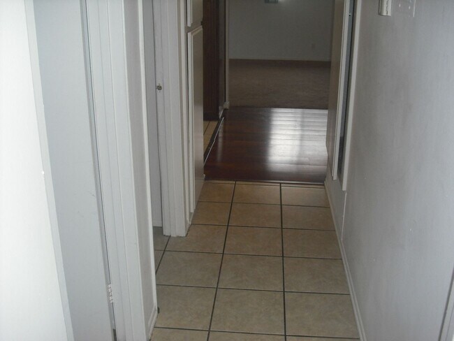 Building Photo - 2577 Rudder Ave