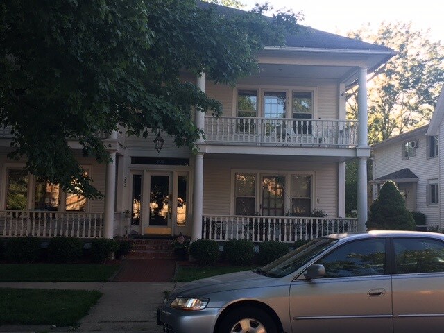Frente de la casa - 305 South Washington Street