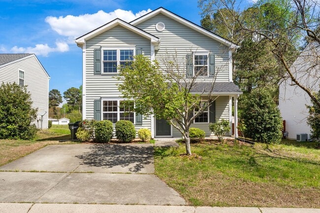 Welcoming 4-bed, 2.5-bath home in Durham offers thoughtful touches throughout. - Welcoming 4-bed, 2.5-bath home in Durham offers thoughtful touches throughout.