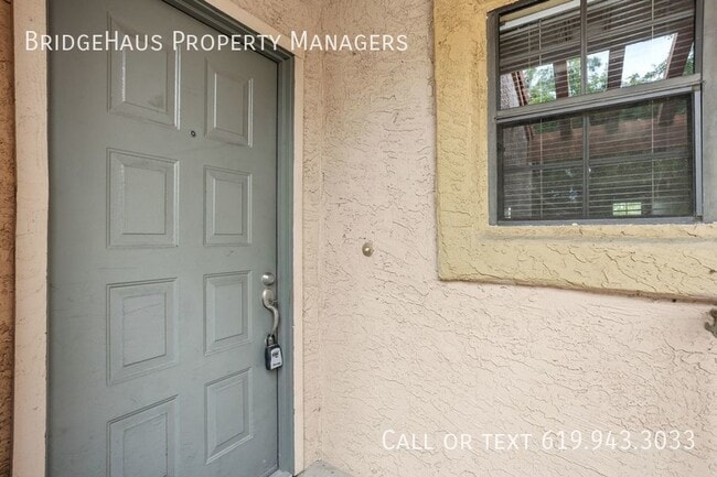 Building Photo - 12063 Alta Carmel Ct