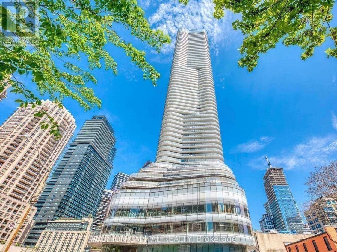 Primary Photo - 11 Wellesley St W