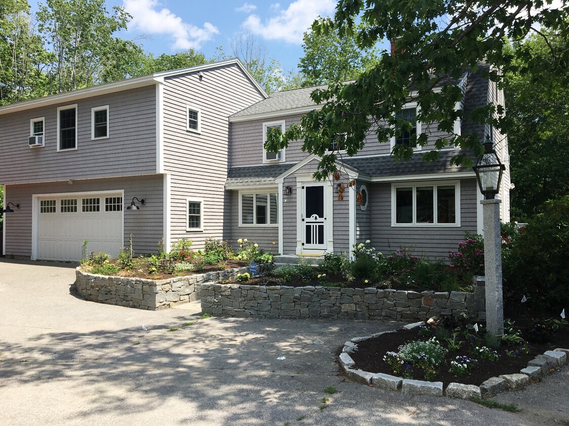 Primary Photo - 43 Mills Rd