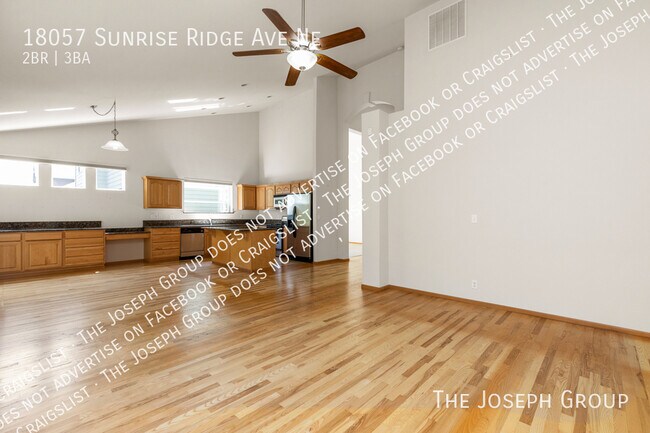 Foto del edificio - 18057 Sunrise Ridge Ave NE
