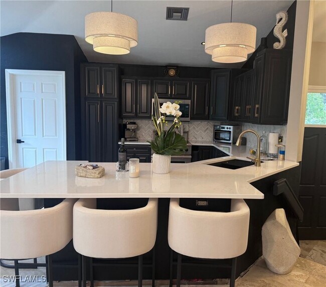 Building Photo - 27190 Enclave Dr