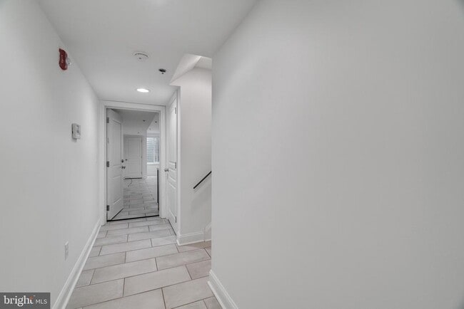 Building Photo - 2566 Frankford Ave