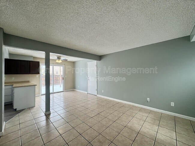 Foto del edificio - 16967 E Tufts Pl