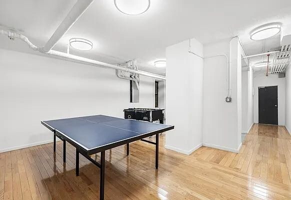 Building Photo - 341 W 45th St