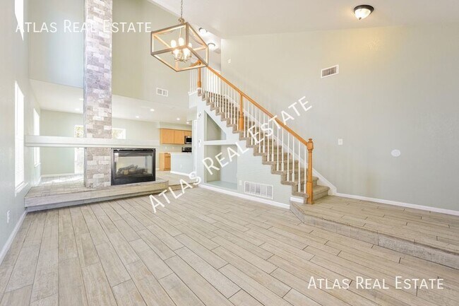 Building Photo - Beautiful 3-bedroom, 4-bathroom gem!