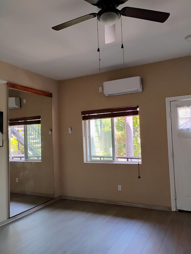 Foto del edificio - 1921 Knoxville Ave